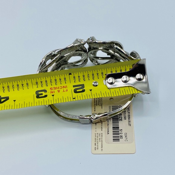 Forever 21 Statement Cuff Bracelet - Picture 4 of 7